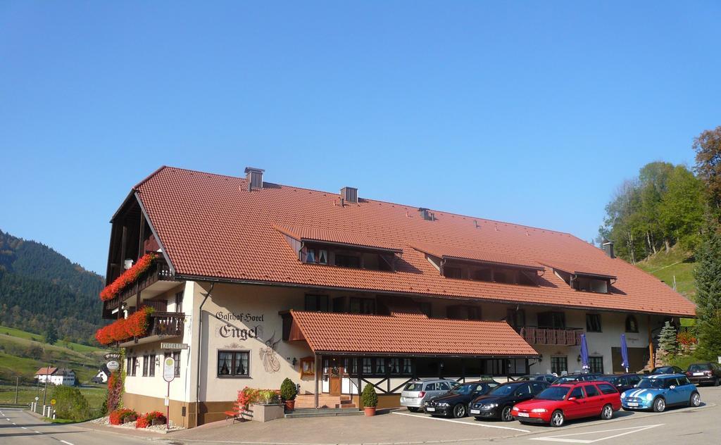 Gasthof Hotel Engel シモンスヴァルト エクステリア 写真